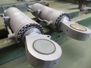 Custom Large Hydraulic Cylinder